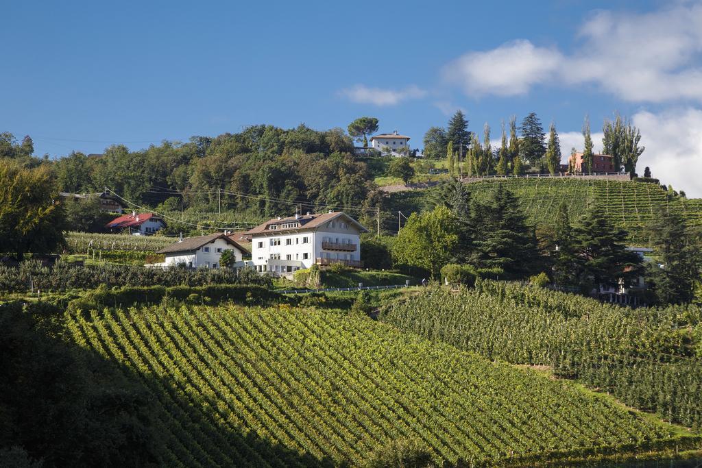 Hotel Sigmundskron Appiano Sulla Strada Del Vino Esterno foto