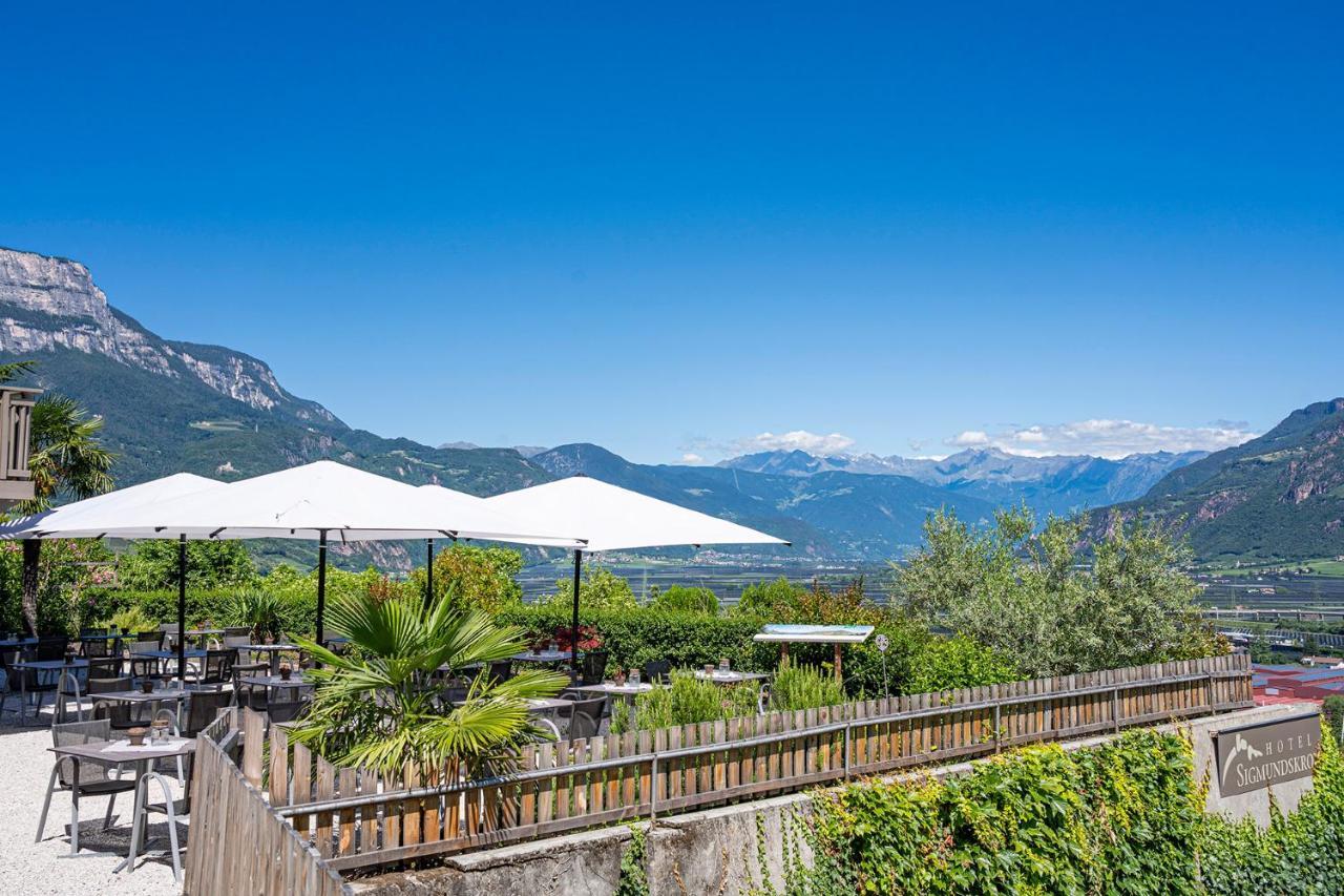 Hotel Sigmundskron Appiano Sulla Strada Del Vino Esterno foto
