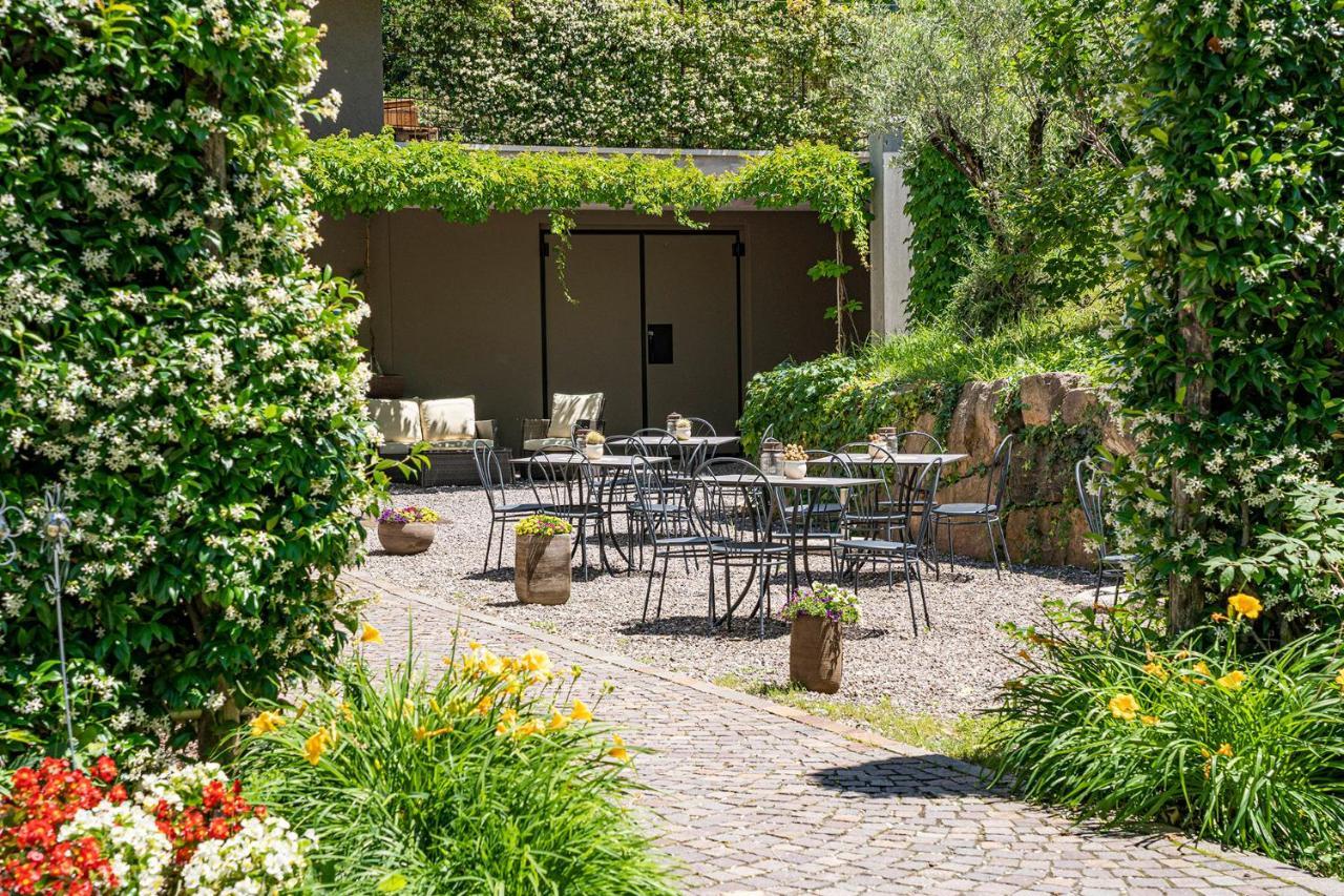Hotel Sigmundskron Appiano Sulla Strada Del Vino Esterno foto