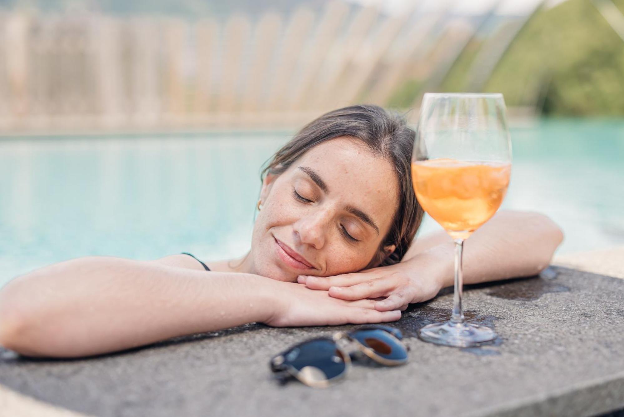 Hotel Sigmundskron Appiano Sulla Strada Del Vino Esterno foto
