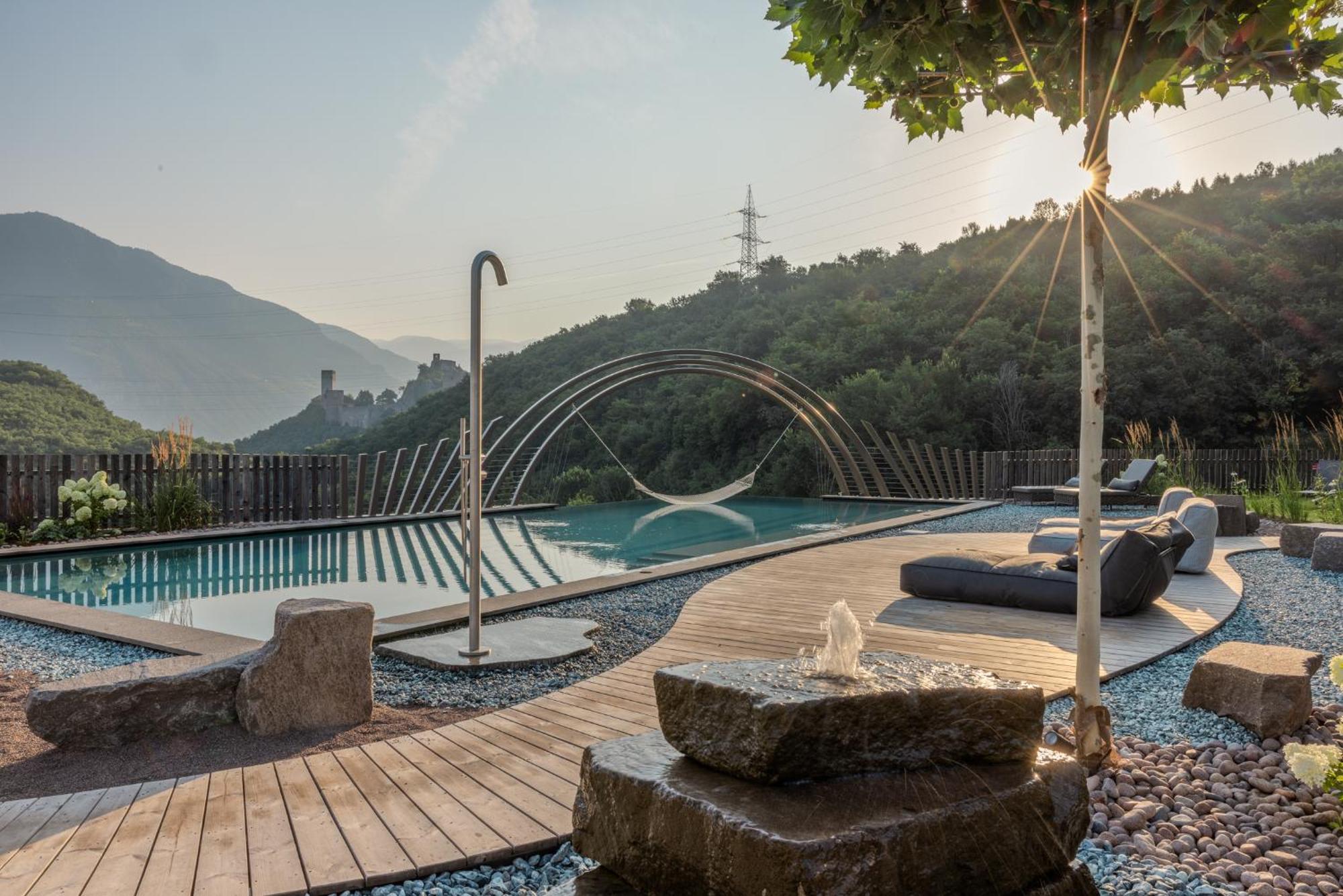 Hotel Sigmundskron Appiano Sulla Strada Del Vino Esterno foto