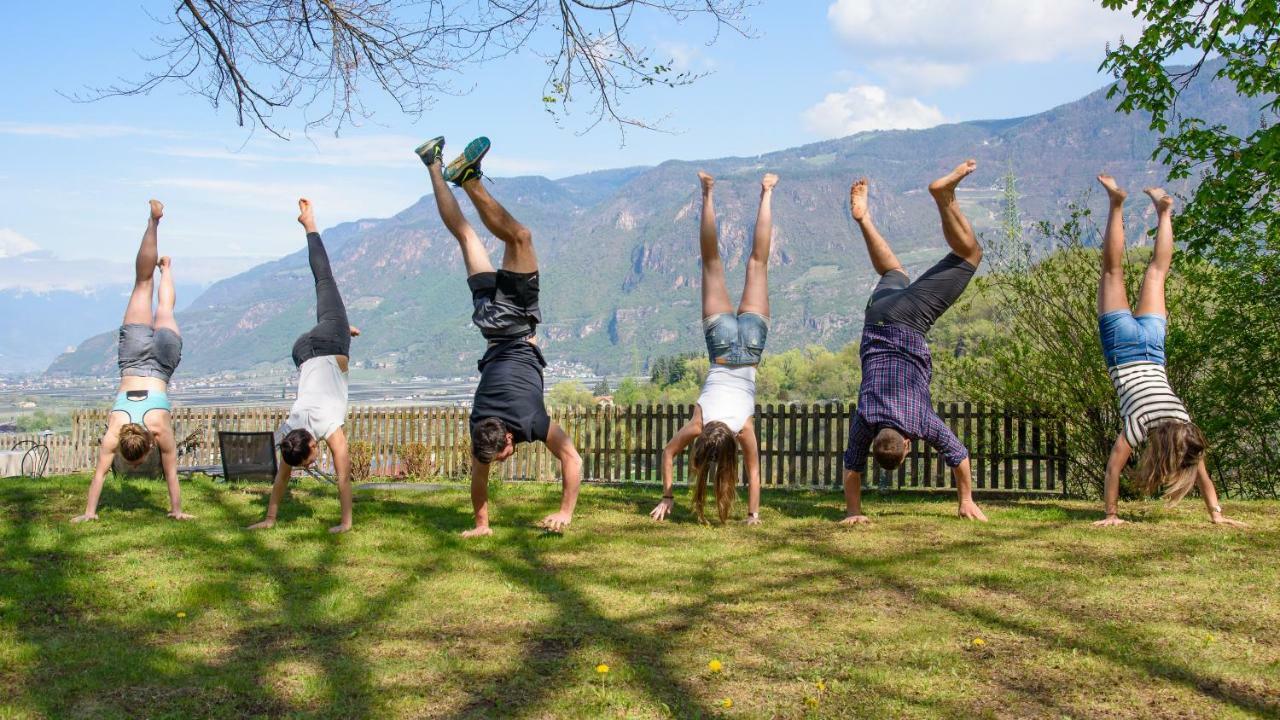 Hotel Sigmundskron Appiano Sulla Strada Del Vino Esterno foto